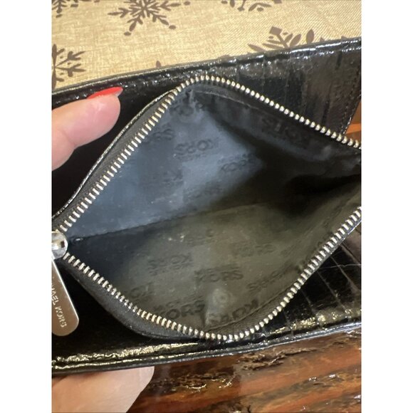 MICHAEL KORS ASTOR STUDDED Patent Leather Bifold WALLET - Picture 7 of 10